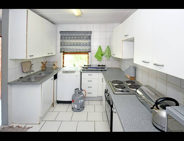 2 BEDROOM APARTMENT FOR SALE IN KEW